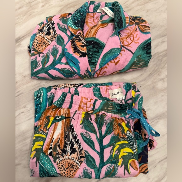 Anthropologie Pink and Green Animal Print Pajama Set NWOT - Picture 3 of 9